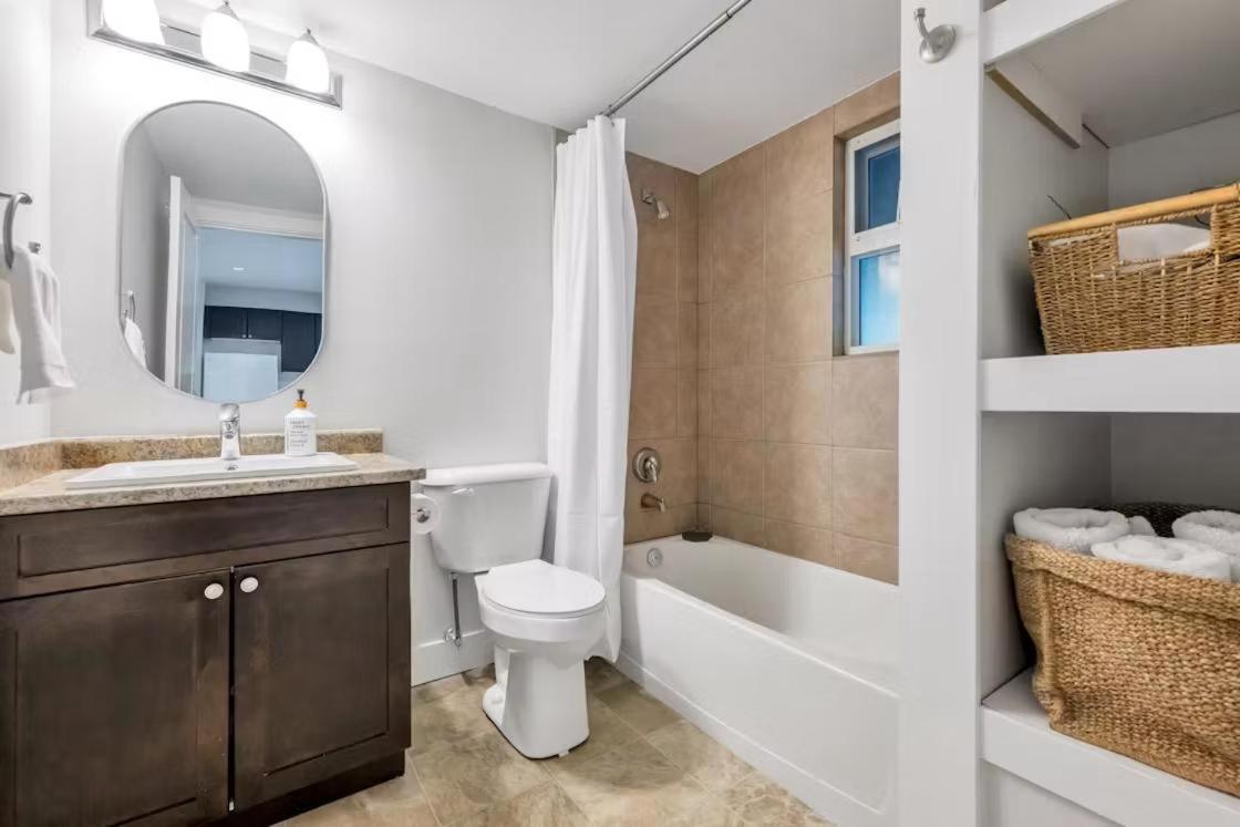 Private 1 Bedroom In Brookswood Langley Luaran gambar